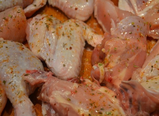 Huhn in Bier: Rezepte zum Kochen würziger Gerichte im Backofen 06