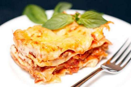 Lasagne im Backofen: Rezepte des italienischen Tellers und des Teigs für ihn 04