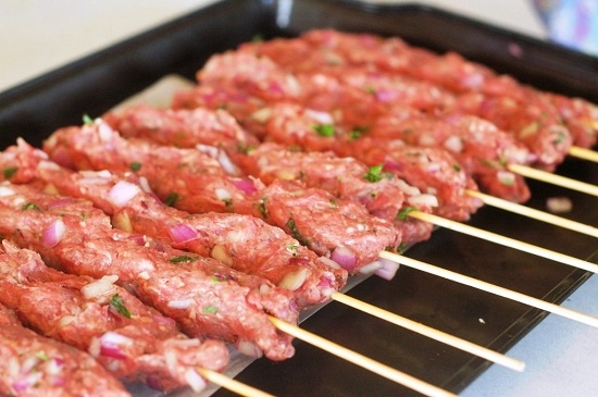 Lullee Kebab im Backofen: Rezept mit Foto-Kochen Foto eines Kebabs von Schweinefleisch, Huhn, Rindfleisch 07