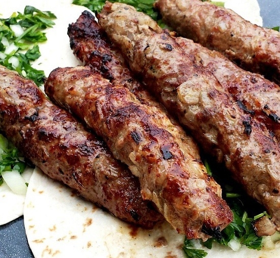 Lullee Kebab im Backofen: Rezept mit Foto-Kochen Foto eines Kebabs von Schweinefleisch, Huhn, Rindfleisch 08