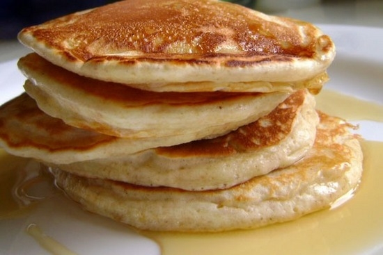 Fritters ohne Eier auf Milch, Rezepte mit Eiern und ohne Eier, ohne Hefe 01