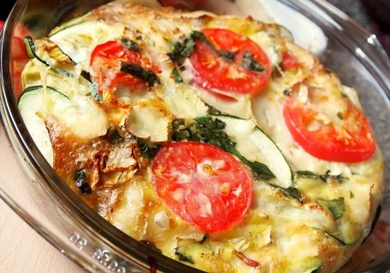 Omelett mit Zucchini: Kochen Rezepte im Backofen und Multicooker 01