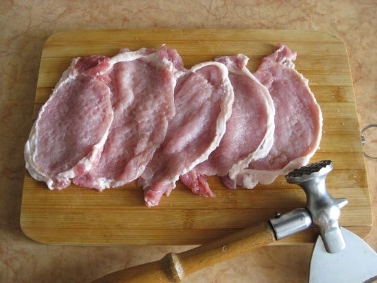 Schweinekoteletts in einer Pfanne und im Backofen: Rezepte mit Fotos 04