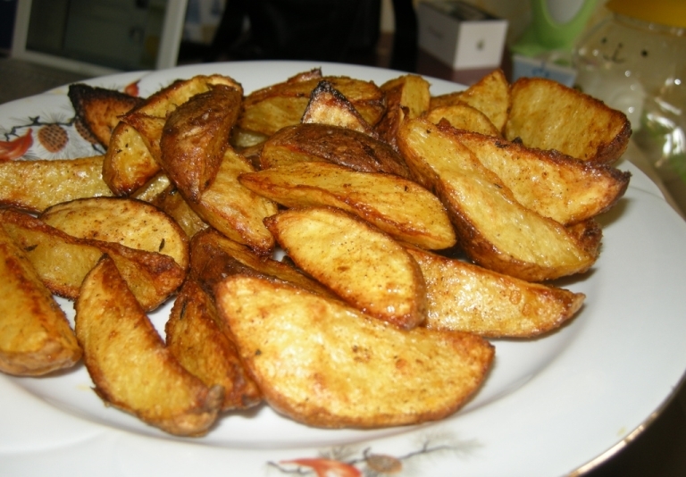 Kartoffelrezept auf rustikalem. Verfügbare und originelle Gerichte 02