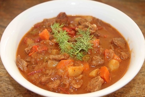 Gulasch, ungarische ungarische Suppe: Rezepte mit Fotos 09