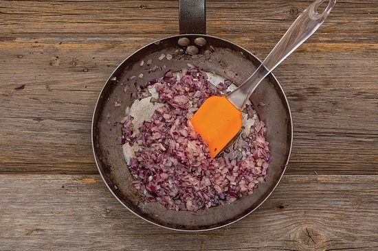 Rezepte von Lobio von georgianischen roten Bohnen mit Walnüssen und Fleisch 04