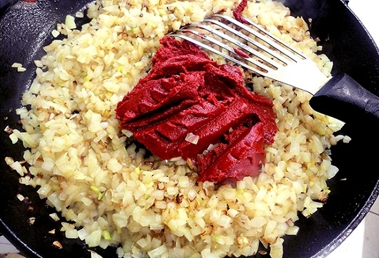 Rezepte von Lobio von georgianischen roten Bohnen mit Walnüssen und Fleisch 12