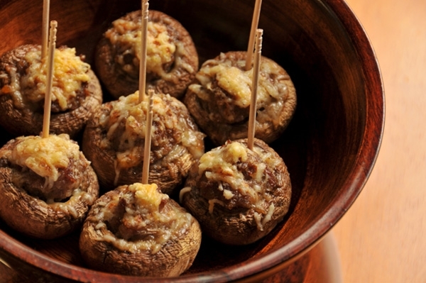 Gebackene Champignons in den Ofen gebacken. Rezepte für jeden Geschmack 03