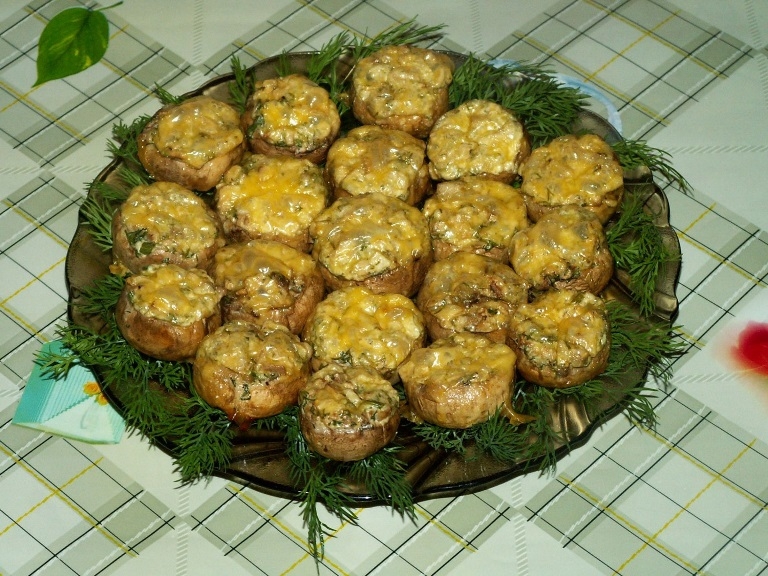 Gebackene Champignons in den Ofen gebacken. Rezepte für jeden Geschmack 06