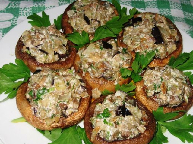 Gebackene Champignons in den Ofen gebacken. Rezepte für jeden Geschmack 09