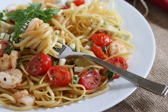 Spaghetti in Sahnesauce mit Garnelen, Meeresfrüchten 05