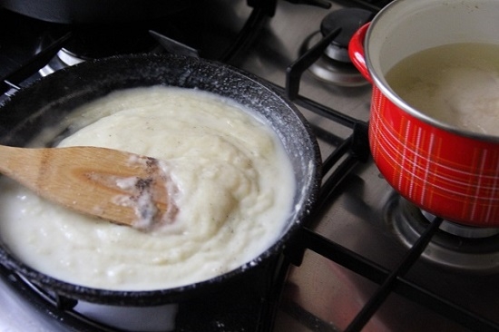 Souffle von Huhn, wie im Kindergarten: Rezepte eines sanften und exquisiten Gerichts 03