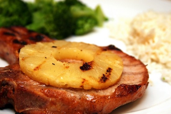 Schweinefleischrezepte in der Folie in der Folie gebacken, ganze Stück und Stücke 05