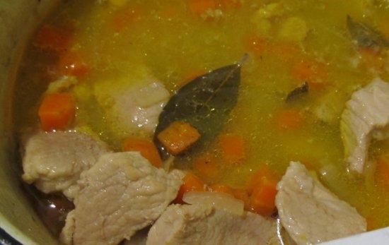 Stew Schweinefleisch mit Soße: köstliche Gulasch-Rezepte 09