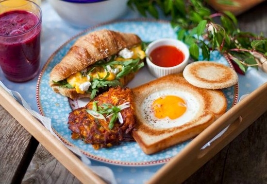 Spiegeleier in Brot und Brötchen zum Frühstück: Eine Auswahl der besten Rezepte 01