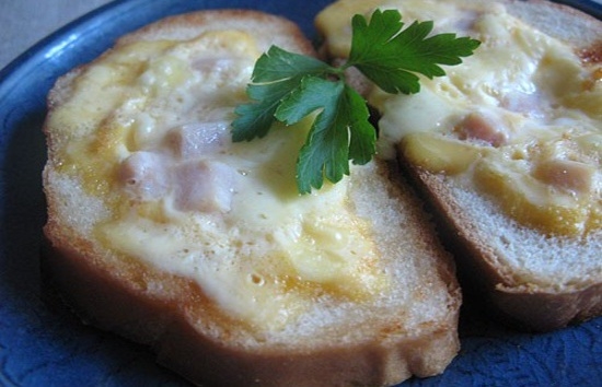 Spiegeleier in Brot und Brötchen zum Frühstück: Eine Auswahl der besten Rezepte 08