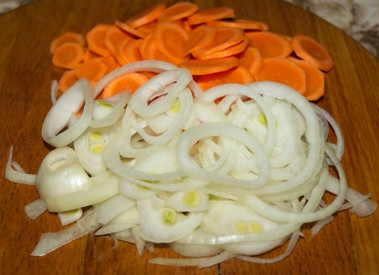 Gebackenes Rindfleisch im Ofen: Rezepte des Kochens in Folie und Hülse 08