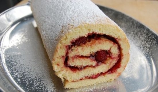 Keksrolle - einfacher und schneller Dessert. Beste Rezepte zum Kochen exquisiter Backen 11