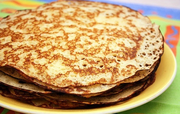 Wie man Pfannkuchen auf Milch kocht? Traditionelle Rezepte 02