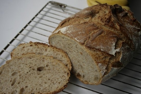 Brot aus Roggenmehl im Backofen: Kochen von Rezepten zu Hause 01