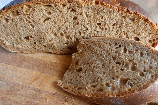 Brot im Ofen ohne Hefe: Kochen von Rezepten zu Hause 03