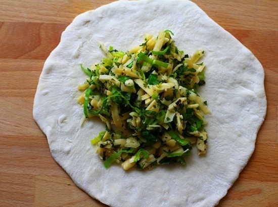 Pellets mit Käse in einer Pfanne: Die besten Kochrezepte mit Grünen, Kartoffeln und Schinken 07