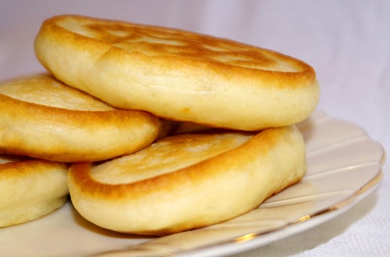 Fritters auf Wasser üppig ohne Hefe - Einfaches Rezept zum Kochen ohne Eier 04