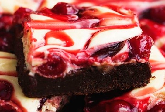 Kuchen mit Kirsch- und Sauerrahm: Schritt-für-Schritt-Rezepte mit Fotos 01