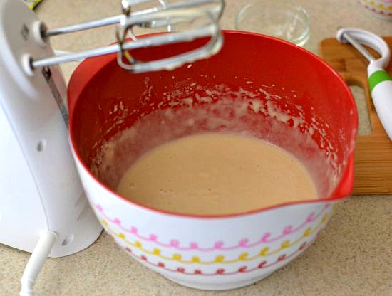 Hefe Teig Tart mit Äpfeln: Erstellen Sie ein exquisites Backen. Geschlossene und offene Kuchenrezepte 04