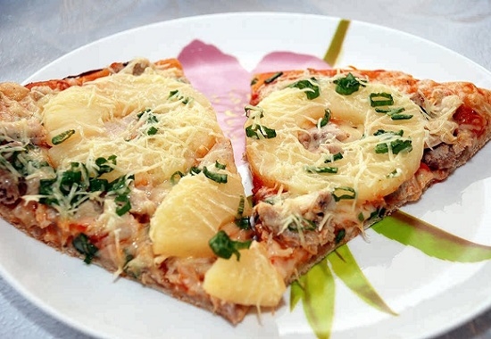 Ananas- und Hühnerpizza: Kochrezepte und kulinarische Tipps 02