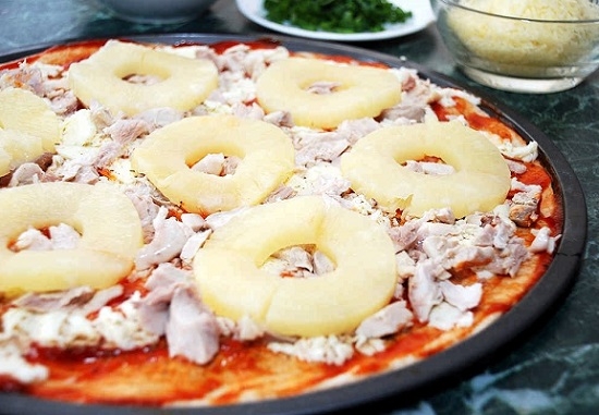 Ananas- und Hühnerpizza: Kochrezepte und kulinarische Tipps 09