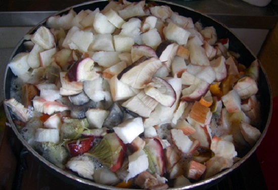 Pattags im Backofen mit Kartoffeln: Kochen von Rezepten mit Pilzen und Leber 16