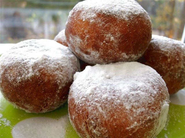 Donuts mit Kondensmilch: Wie man kocht? Rezept für traditionelle Donuts mit Kondensmilch 01