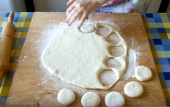 Rezept für Luft, üppige Donuts in Kefir in 15 Minuten 03