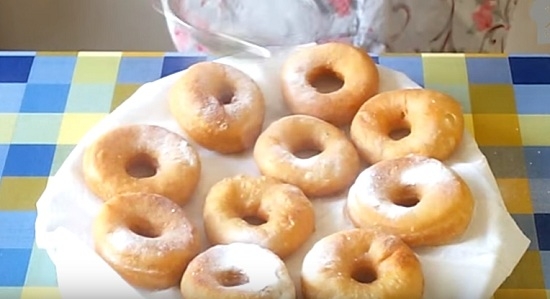 Rezept für Luft, üppige Donuts in Kefir in 15 Minuten 05