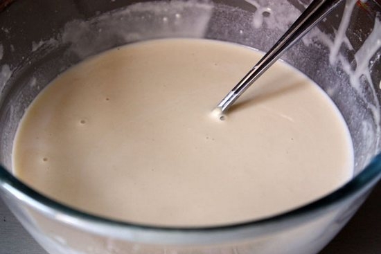 Amerikanische Pfannkuchen: Kefir Rezept mit Fotoschritt. So machen Sie Pankeeper auf Kefir ohne Eiern? 06