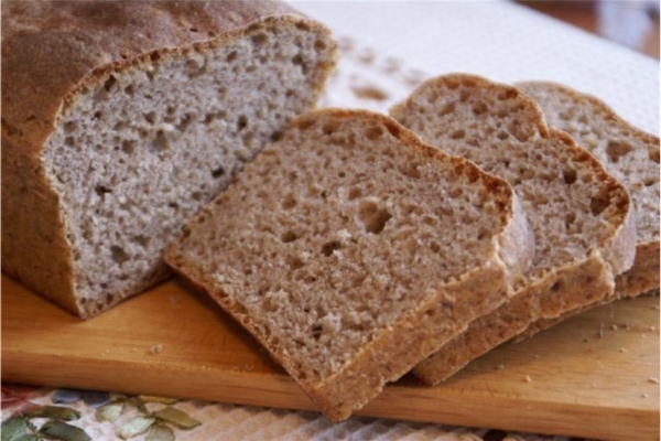 Rezepte für Breadmaker Mulinex. Vorbereitung des einfachen und originellen Backens 04