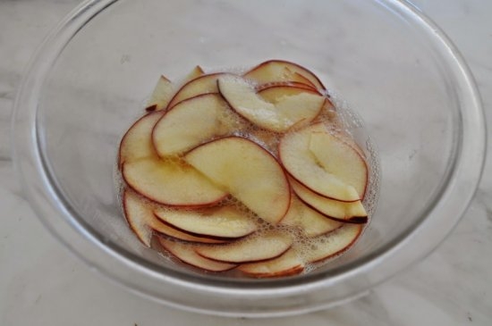 Rosets aus Blätterteig mit Äpfeln: Rezepte des köstlichen und duftenden Backens 04