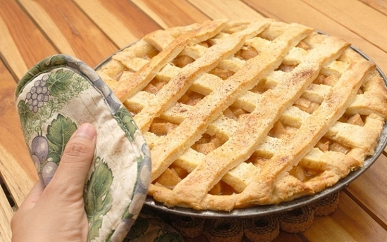 Crokeley üppig mit Äpfeln im Backofen: einfache Rezepte auf Kefir, Sauerrahm und andere 11