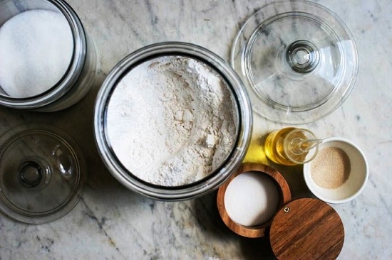 Teig für Whitelles mit trockener Hefe, Teig auf gebratenen Pasteten auf trockener Hefe: Leckere Backrezepte mit Fleisch 03