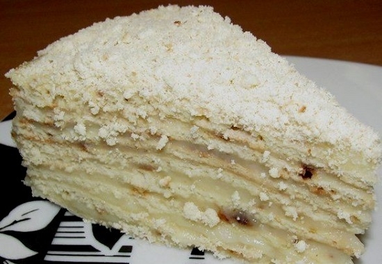 Kuchen «Napoleon» In einer Bratpfanne: Rezepte des exquisiten Backens mit Kondensmilch und Vanillepudding 10