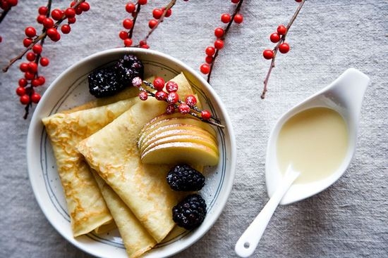 Vanillepudding-Pfannkuchen in Kefir und kochendem Wasser, Kefir und Milch: Rezepte mit Fotos 01