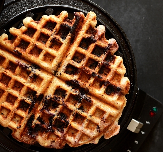 Wiener Waffeln: Rezept für Elektrovale. Wie man den Teig knete, damit die Waffeln weich und luft waren? 10