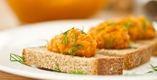 Kabachk Kaviar in einem langsamen Kocher für den Winter: einfache Rezepte mit Mayonnaise, Tomatenpaste, Auberginen, Kaviar für GOST 01