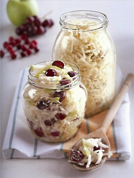 Sauerkohl zum schnellen Kochen in einer Bank: Rezepte mit Essig und ohne Essig, in Salzlösung, mit Paprika 09