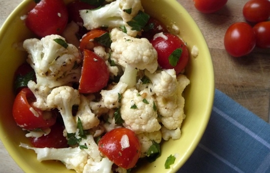 Blumenkohlsalat für den Winter: Rezepte köstlicher zierlicher und scharfer Rohlinge 02