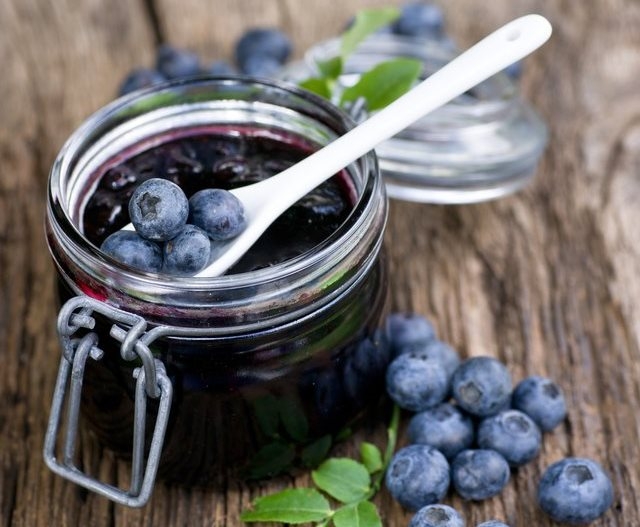 Waldbeeren Jam. Rezepte und Funktionen verschiedener Kochtechnologien 04