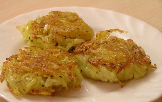 Wie man Pfannkuchen von Kartoffeln vorbereiten: 7 köstliche Daniki-Rezepte 04