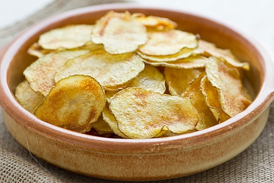 Wie man Chips im Backofen kocht: einfache Rezepte und nützliche Tipps 01