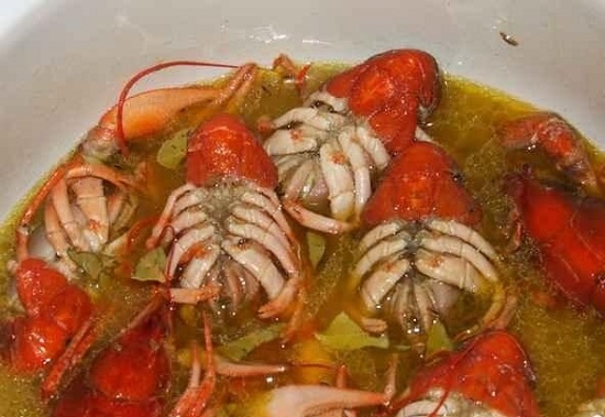 Wie kochen Sie Crayfish zu Hause richtig?? Rezepte für echte Gourmet 16